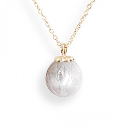 NFC jewelry By Galatea that will work with Iphone 7 and newer Call Momento Pearl